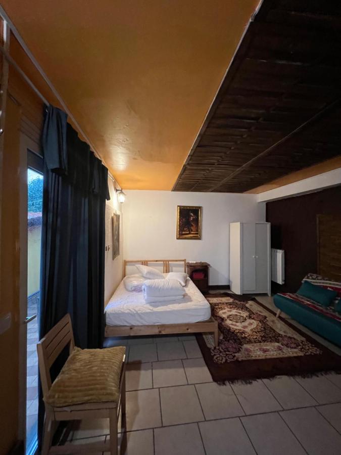 Chambres D'Hotes Sorrento Champs-Sur-Marne Bagian luar foto